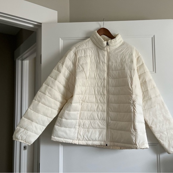 Amazon essentials Lightweight Jacket - Picture 1 of 9